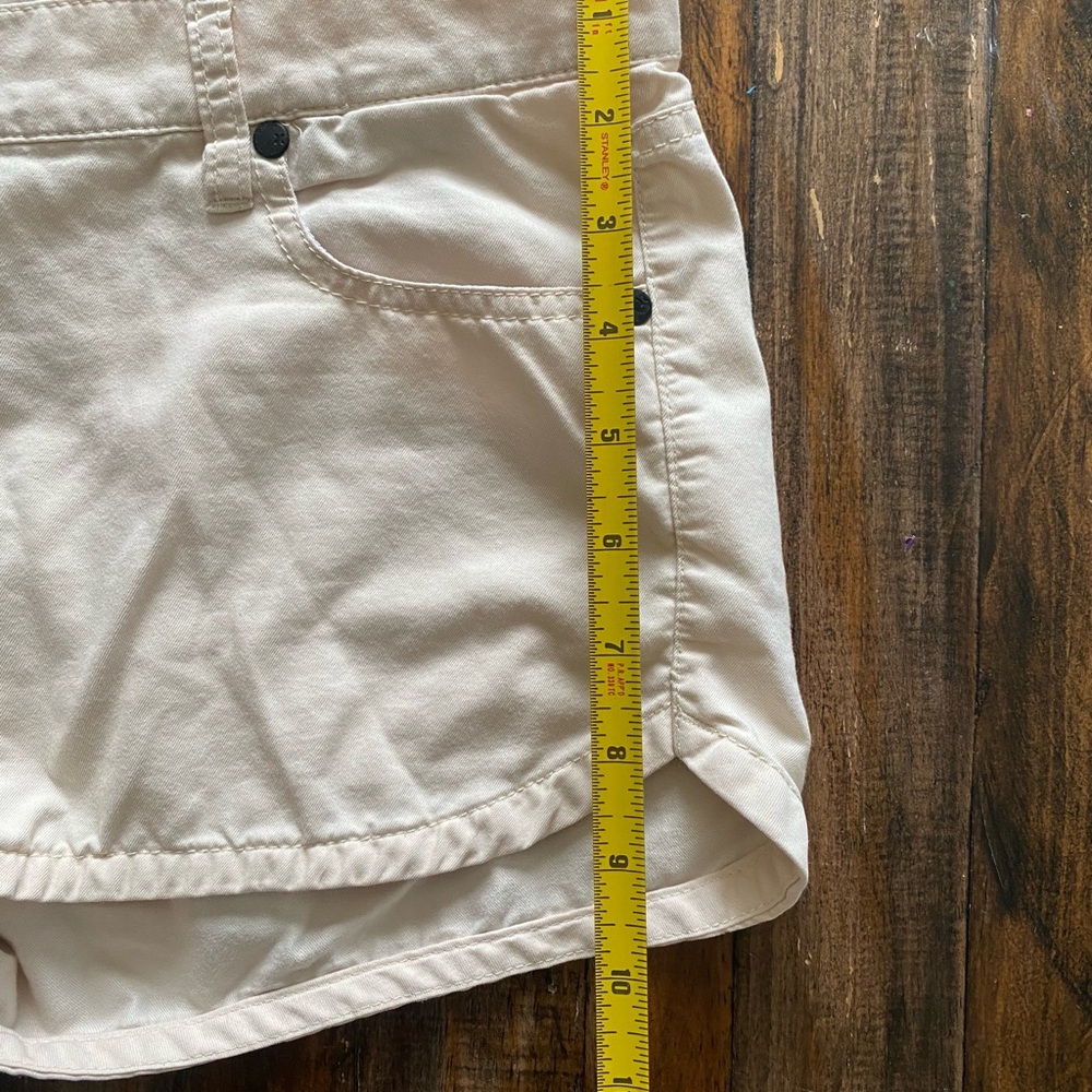 Hurley Nike dri-fit Cream Shorts - Picture 5 of 5
